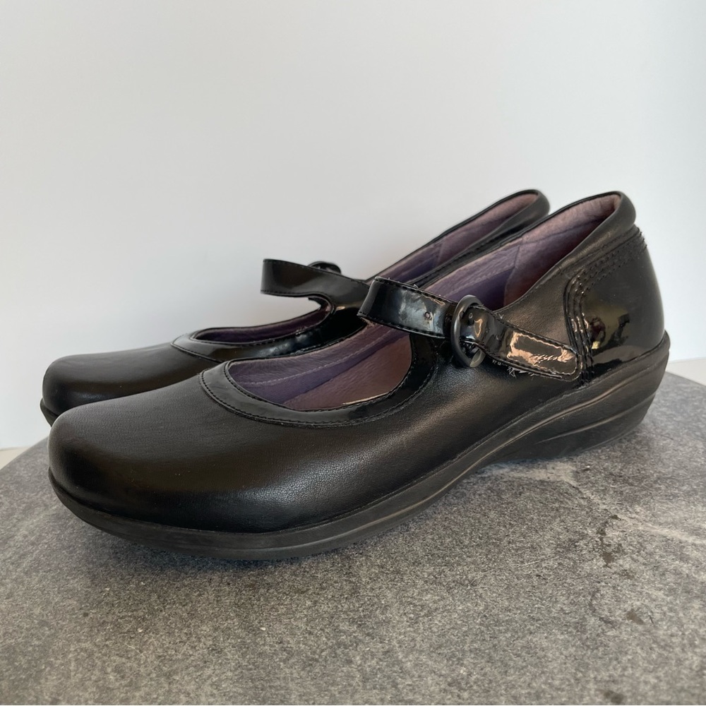 danskin mary jane shoes